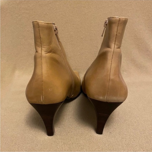 JOAN & DAVID Camel Color Ankle Boots Size-10 - Picture 5 of 9